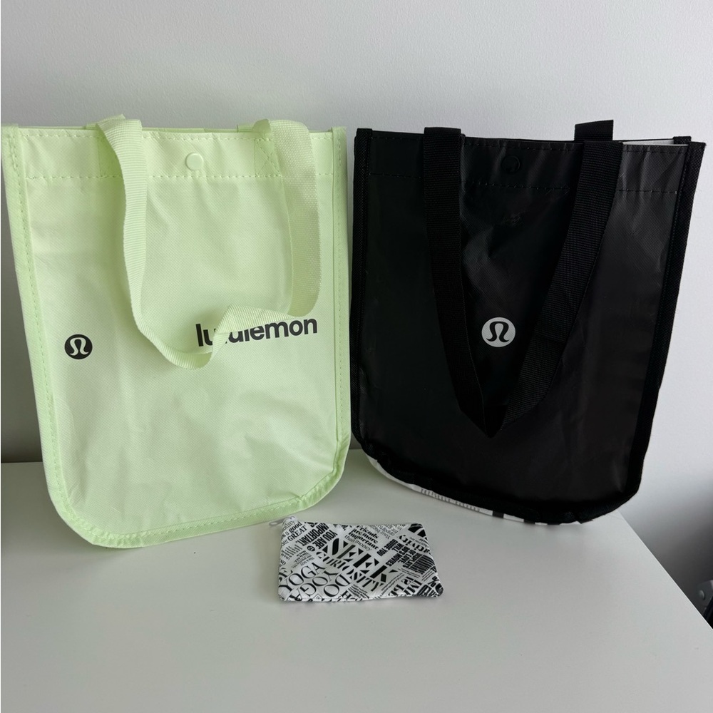 lululemon athletica Black and Light Green Tote Set